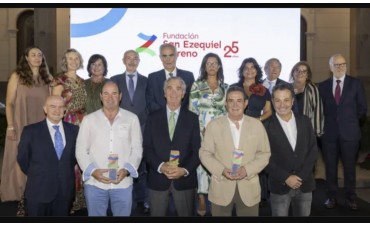 Celebrando 25 años de impacto y oportunidades.